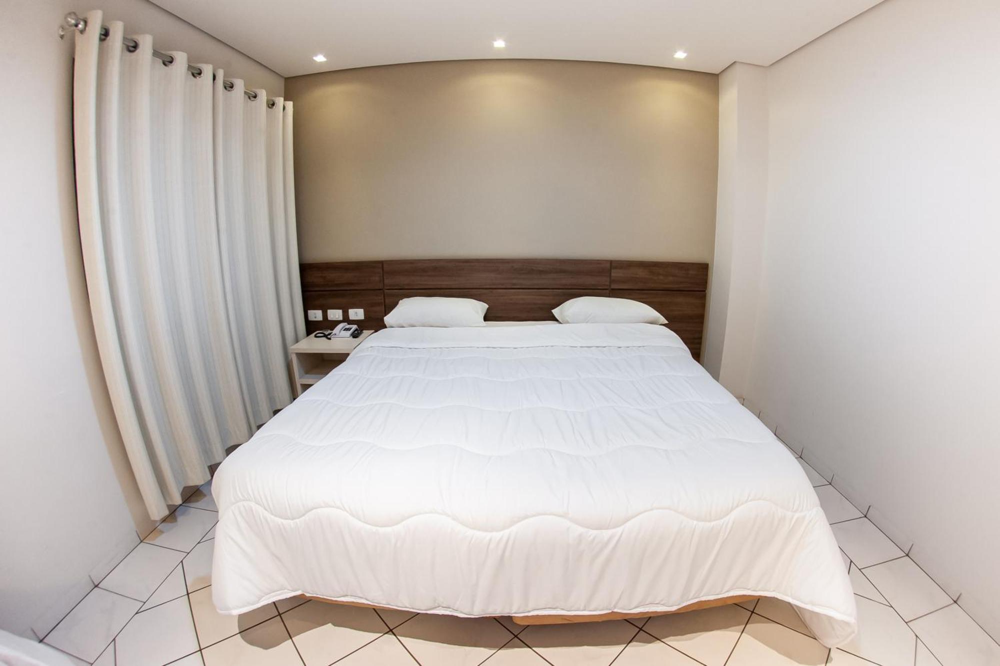 London Hotel Londrina Room photo