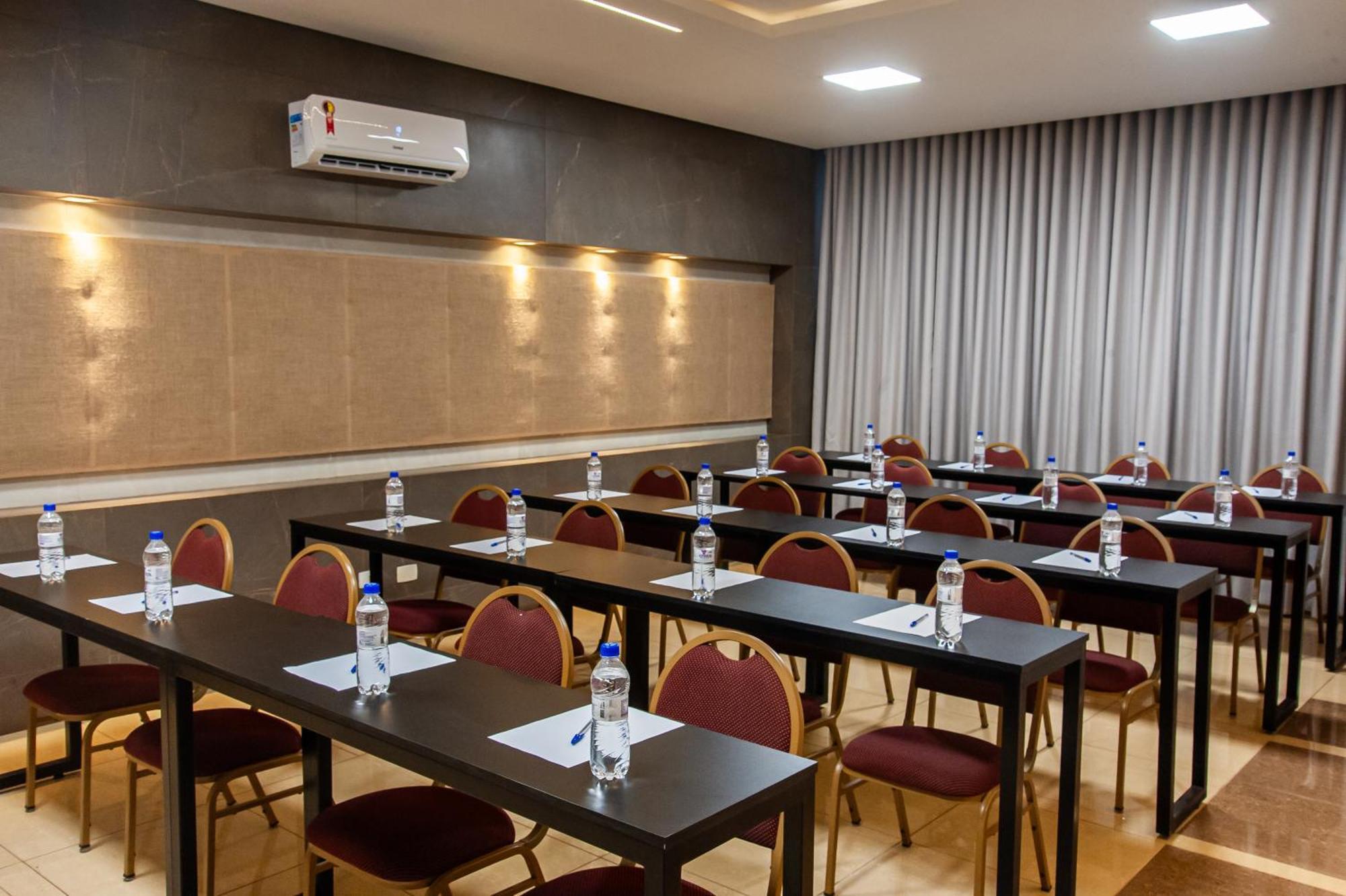 London Hotel Londrina Exterior photo
