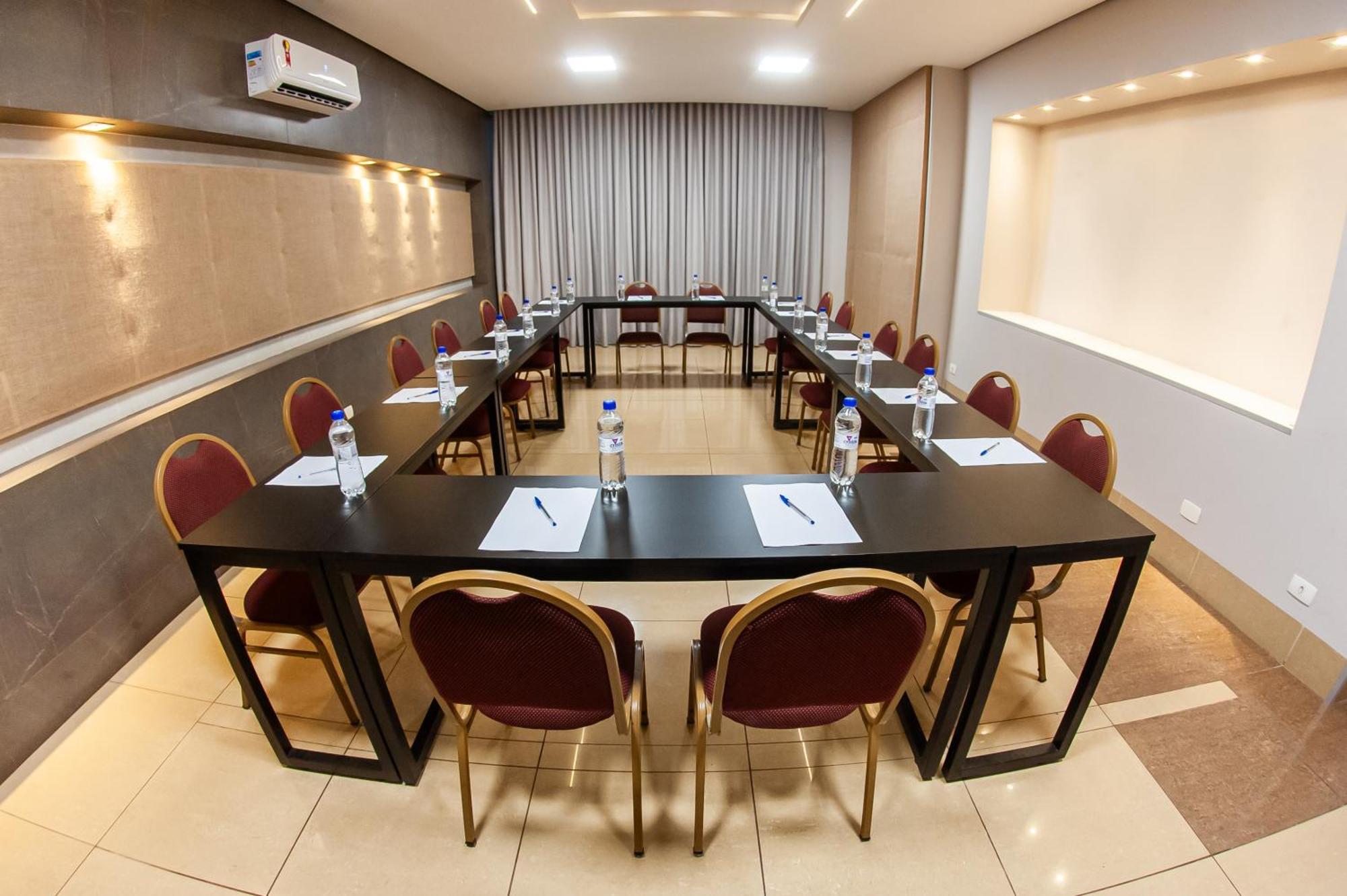 London Hotel Londrina Exterior photo