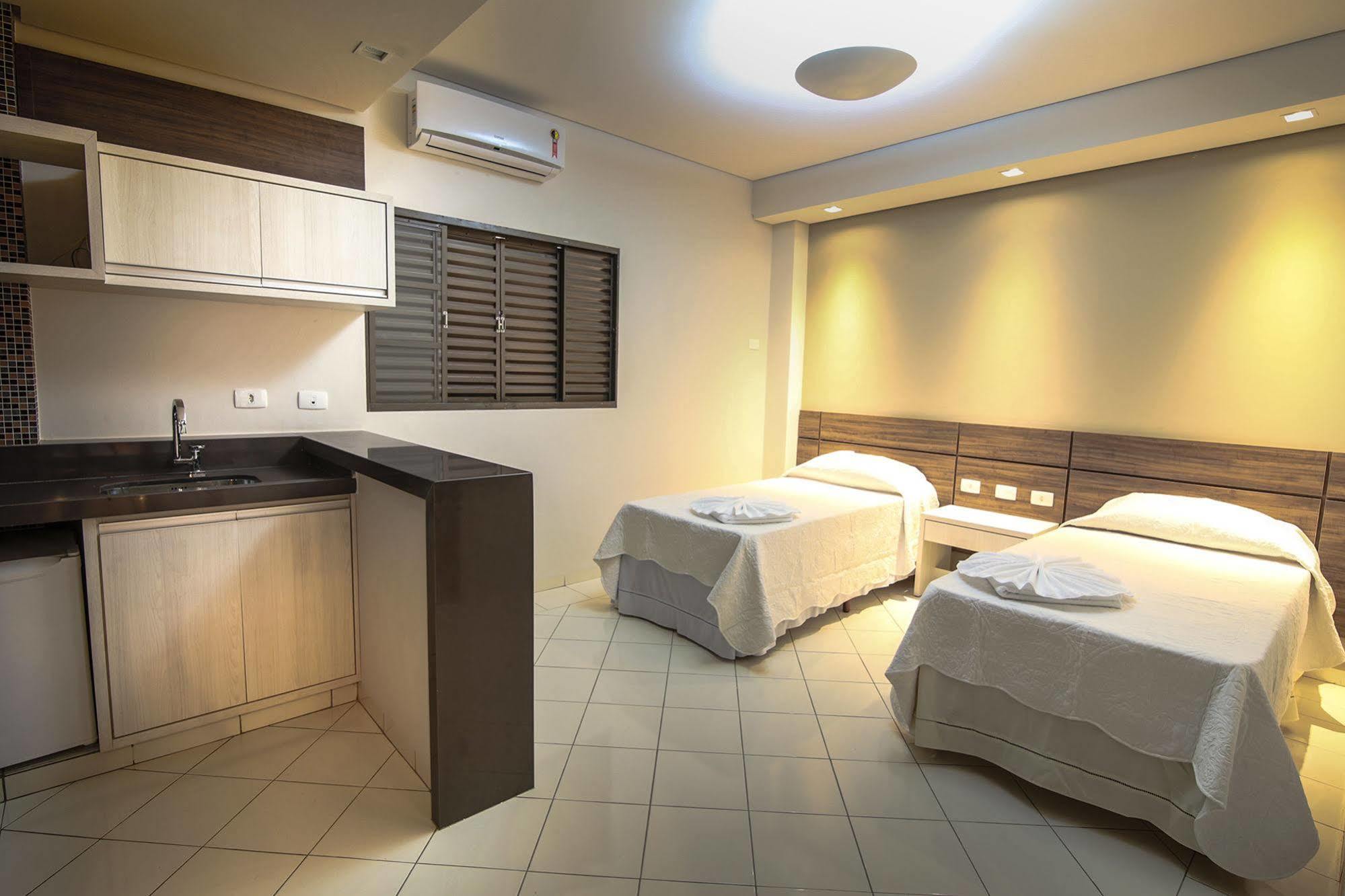 London Hotel Londrina Exterior photo